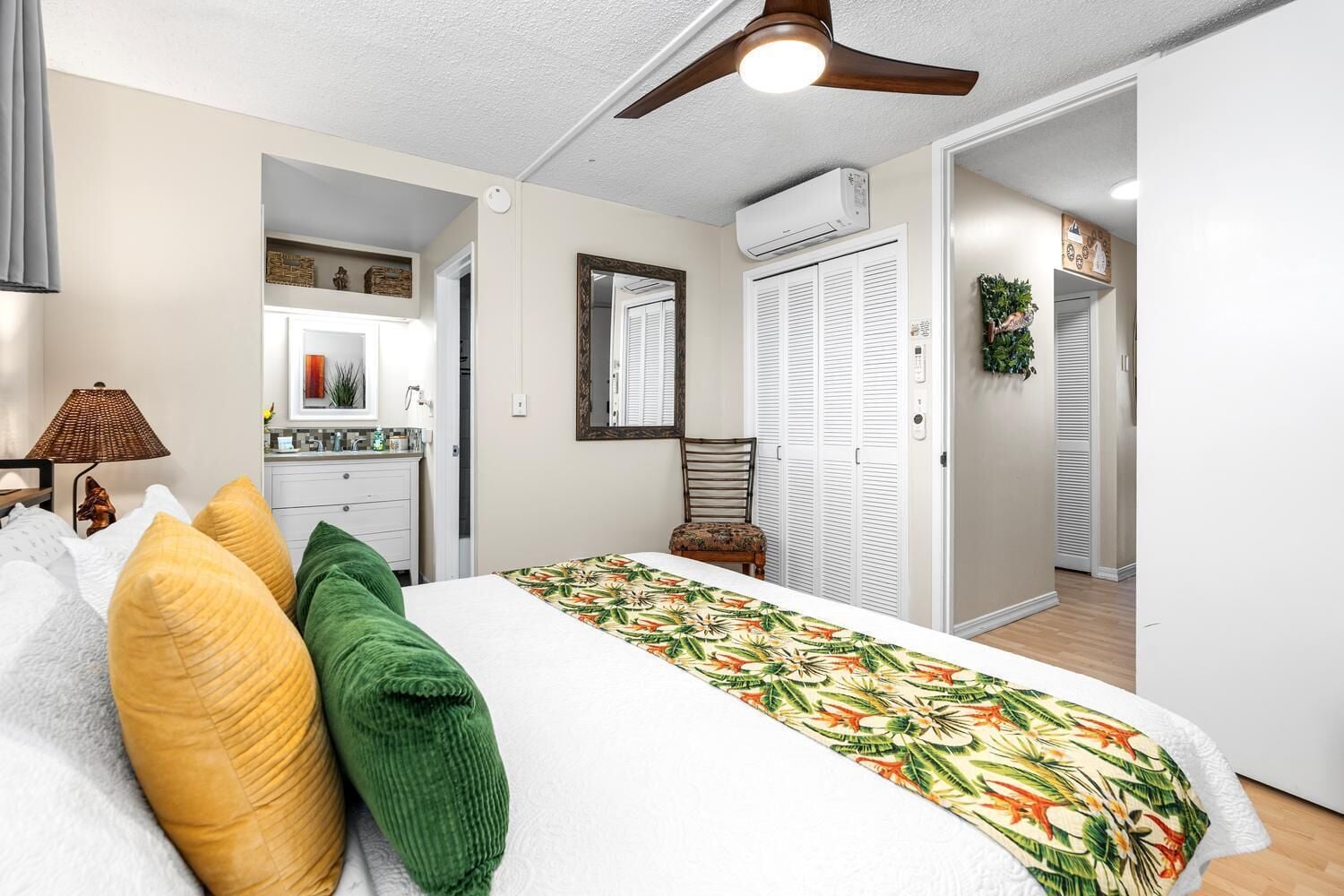 Condo, Multiple Beds (Kona Alii#407: Corner Unit in the Hea) | 1 bedroom