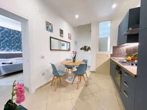 Dining - Central Alba Home Re di Roma apartment, just minutes from the historic center (Roma)