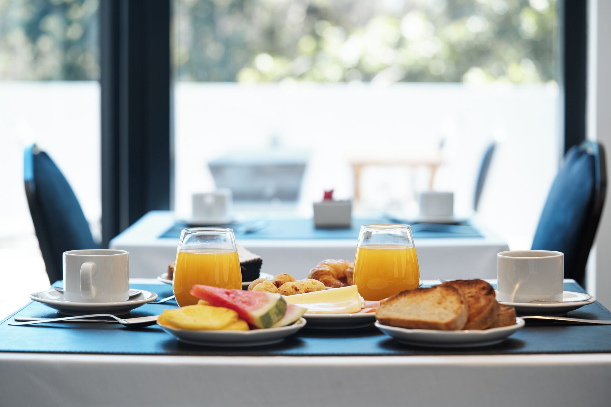 Desayuno buffet los fines de semana (USD 17 por persona)
