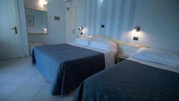 Room, 1 Bedroom, Smoking, Garden View | 1 bedroom, soundproofing