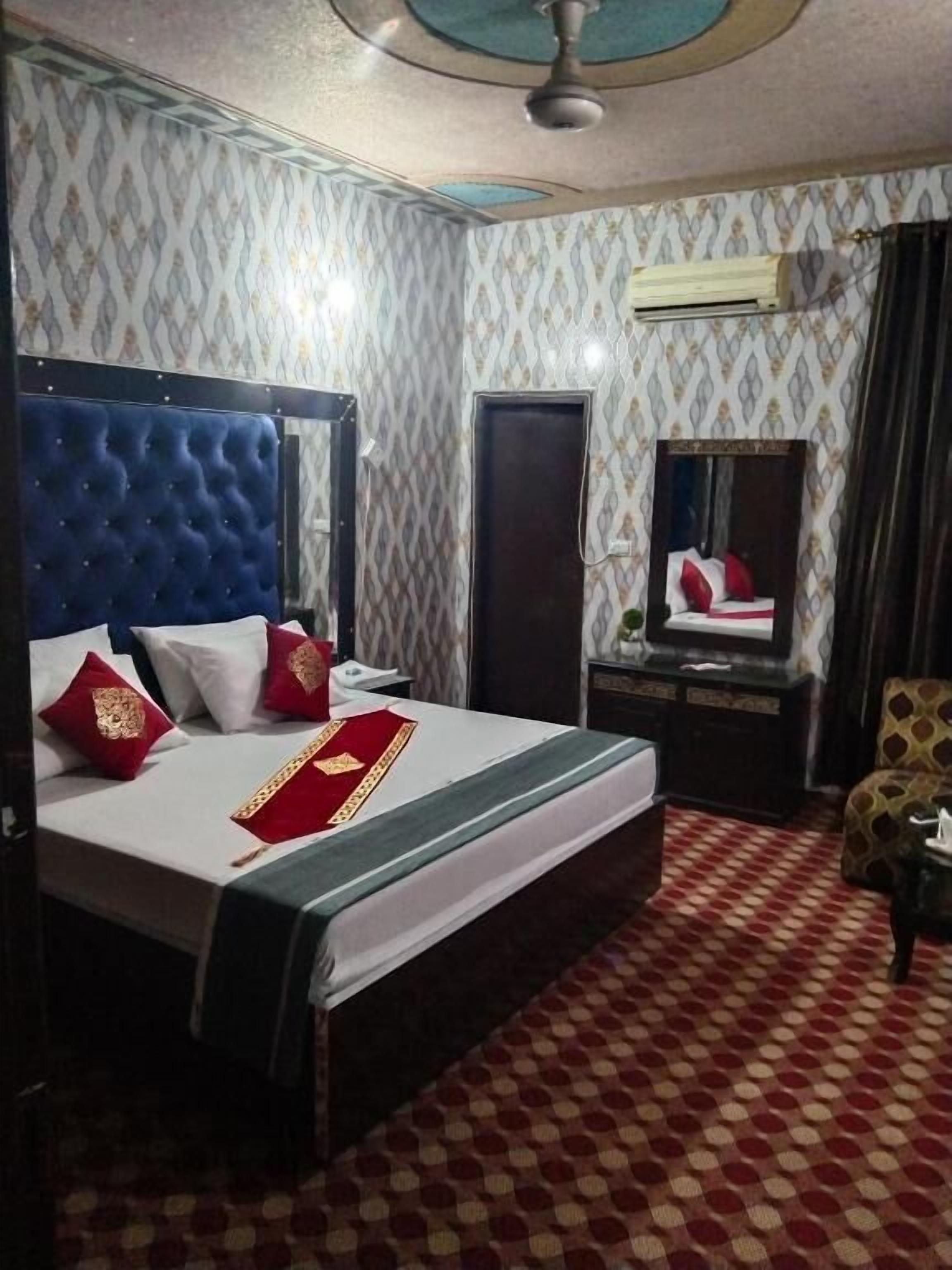 Deluxe Double Room | Soundproofing, iron/ironing board, free WiFi