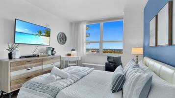 Basic Apartment, 2 Bedrooms, Balcony, Ocean View | 2 bedrooms, iron/ironing board, WiFi (free)