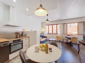 Fridge, microwave, oven, dishwasher