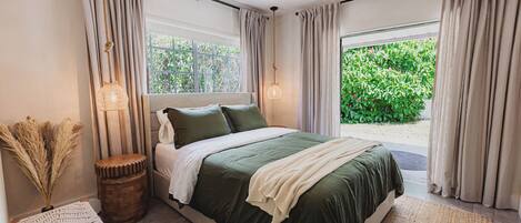 3 Schlafzimmer, Schreibtisch, Bügeleisen/Bügelbrett, Reisekinderbett