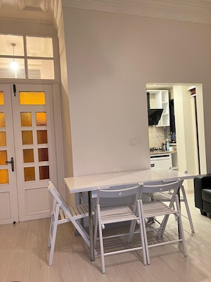 Family Suite | Private kitchen | Electric kettle - Demirtaş Hotel  (Istanbul)