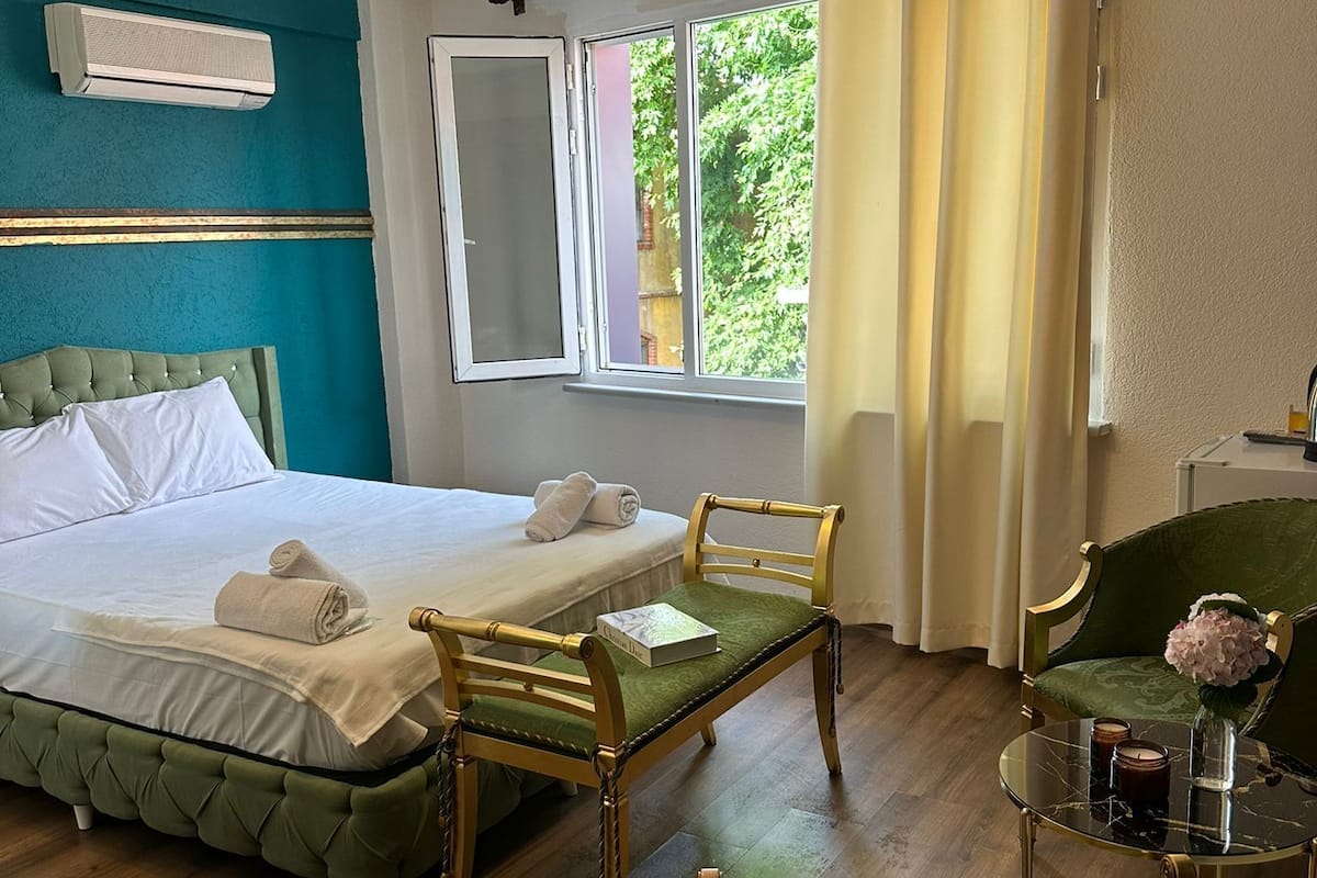 Habitació estàndard | Roba de llit d'alta qualitat, minibar i escriptori