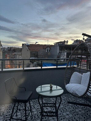 Terrace/patio - Demirtaş Hotel  (Istanbul)