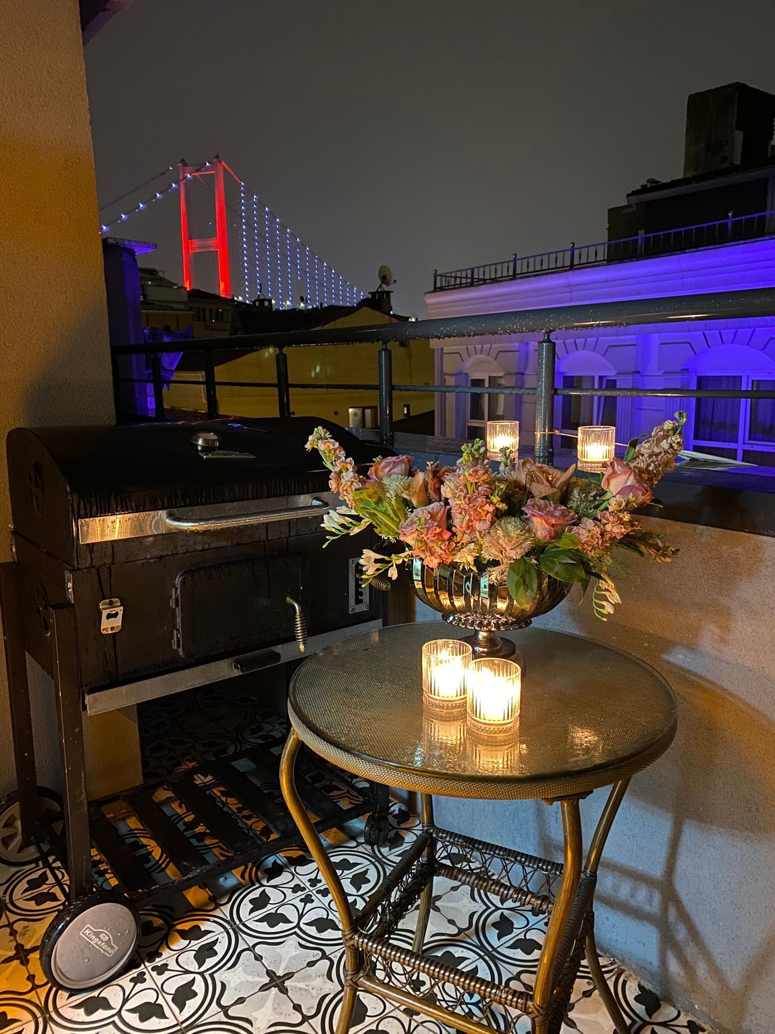 Ropa de cama de alta calidad, minibar y escritorio 