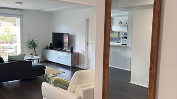 Télévision, livres, écrans d'ordinateur