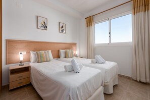 2 Schlafzimmer, Bügeleisen/Bügelbrett, kostenloses WLAN