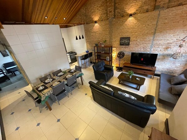 Living area - Casa de Tijolos com Churrasqueira Vila Fechada (Pinheiros São Paulo)