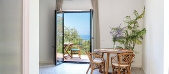 Brand new property - Casa Via Costa - spacious, panoramic and private apartments