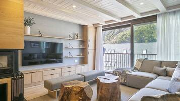 TV connectée, cheminée