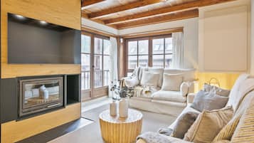 Televisor intel·ligent i llar de foc