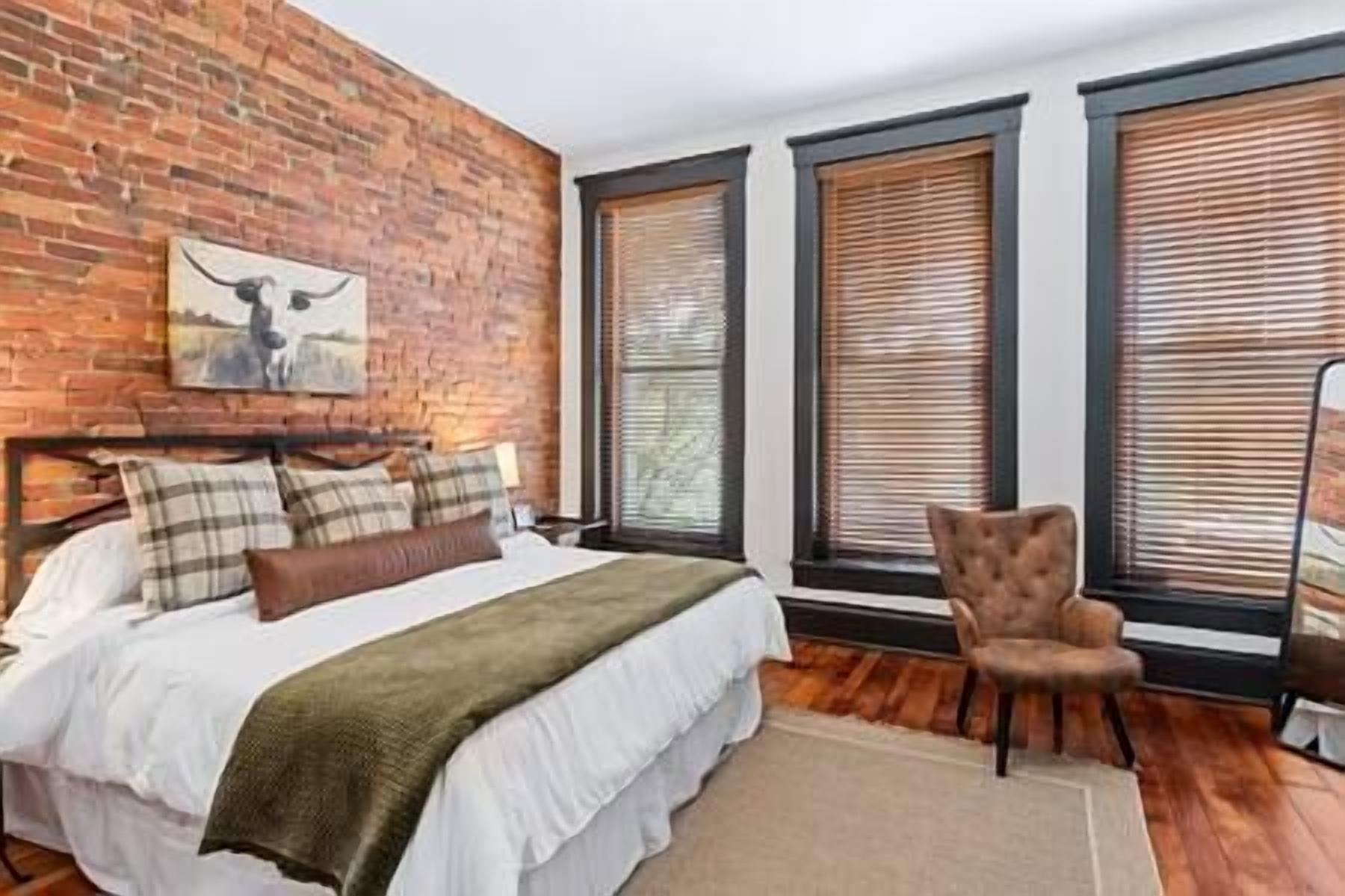 5 Schlafzimmer, Bügeleisen/Bügelbrett, WLAN, Bettwäsche