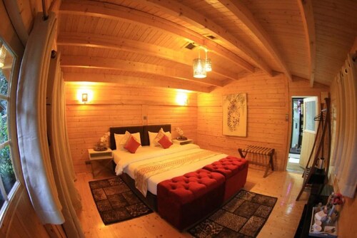Severine Cottages and Lounge Ltd/ One-Bedroom Chalet