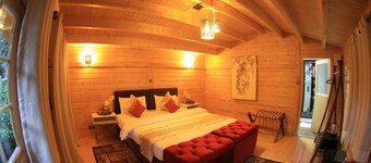 Severine Cottages and Lounge Ltd/ One-Bedroom Chalet