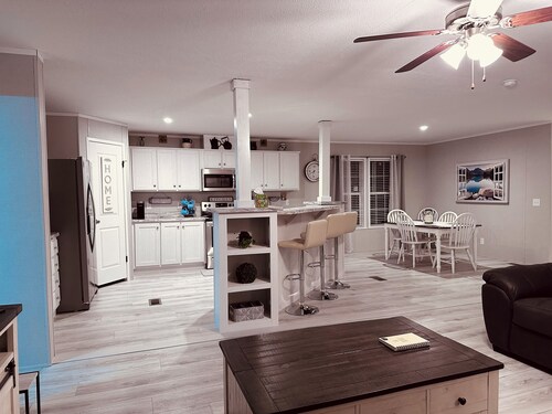 K & M Suite is a brand-new home in a peaceful, quiet neighborhood.