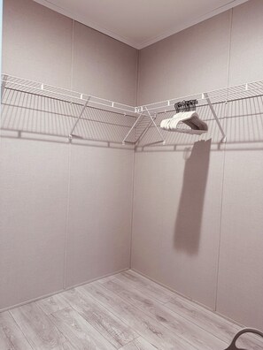 Interior - K & M Suite is a brand-new home in a peaceful, quiet neighborhood. (Wabash)