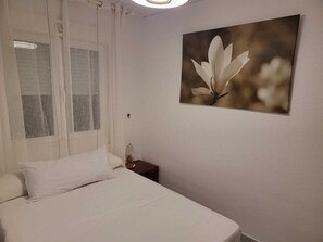 2 sovrum, strykjärn/strykbräda, wi-fi och sängkläder