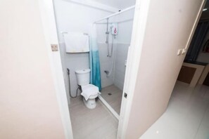 Bathroom - JSB Suites (Dipolog)