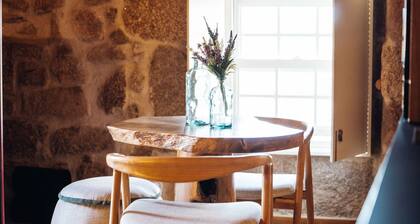 a cosy contemporary one-bedroom studio unit with 31 m2