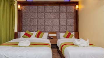 Deluxe Double or Twin Room, Mountain View | Premium bedding, down comforters, memory foam beds, laptop workspace