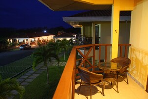 Suite | In-room safe, free WiFi