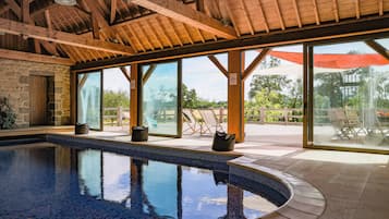 Piscine couverte, piscine chauffée