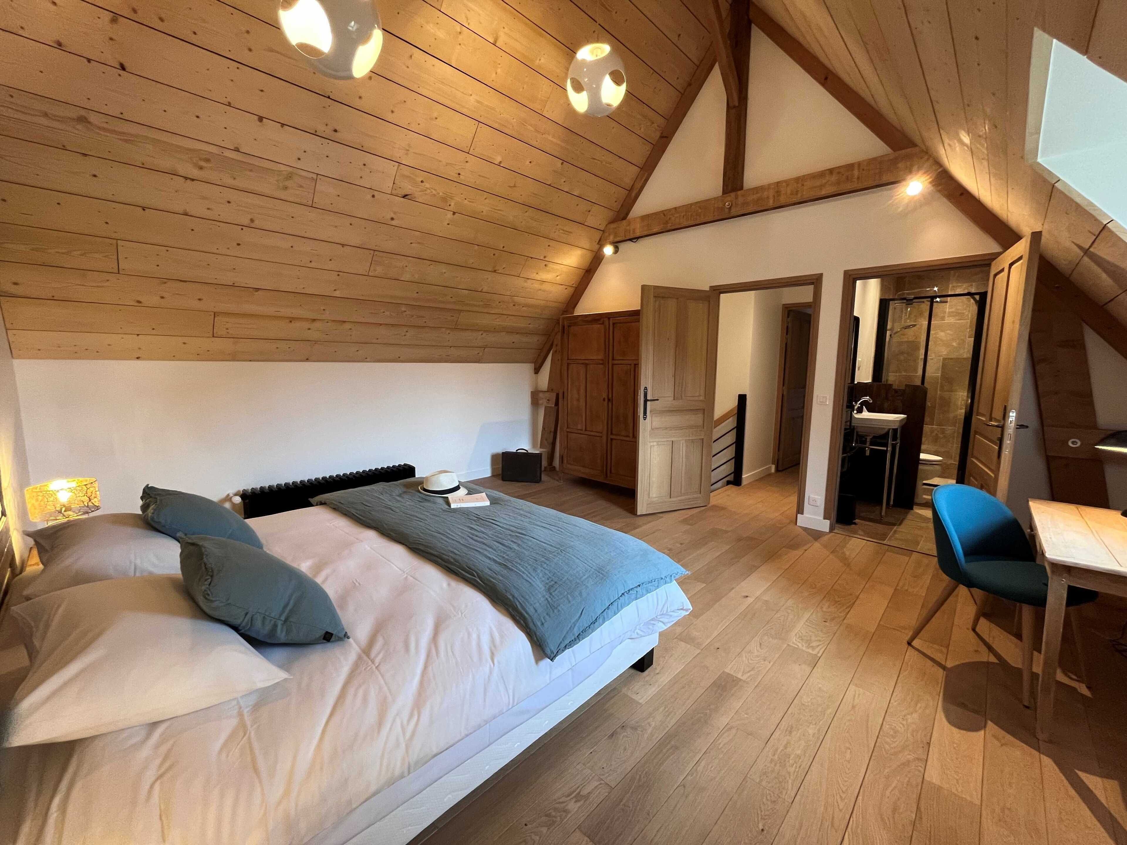 2 bedrooms, iron/ironing board, travel cot, free WiFi