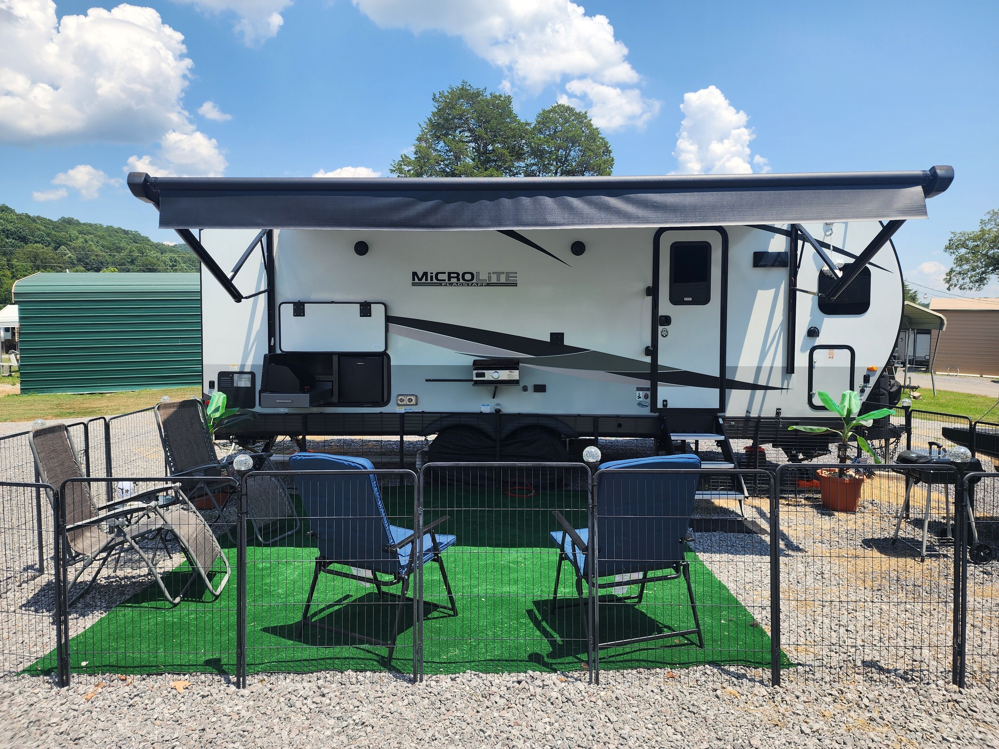 Cozy RV in Soothing Mooresburg with AC, WiFi, Beach/Boat Lake access and fishing