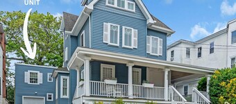 2BR Guest House - Sleeps 6 - Walk to Beach & Fun