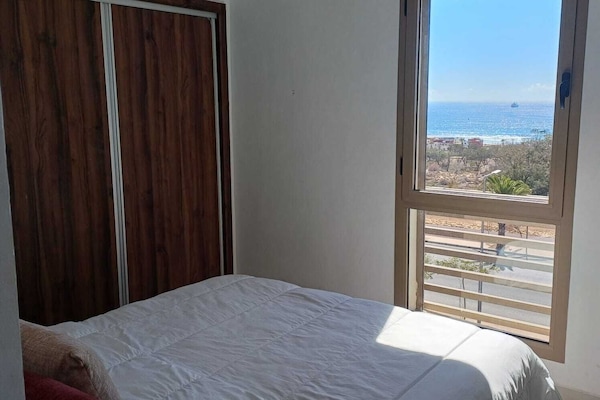 3 bedrooms, desk, travel cot, free WiFi