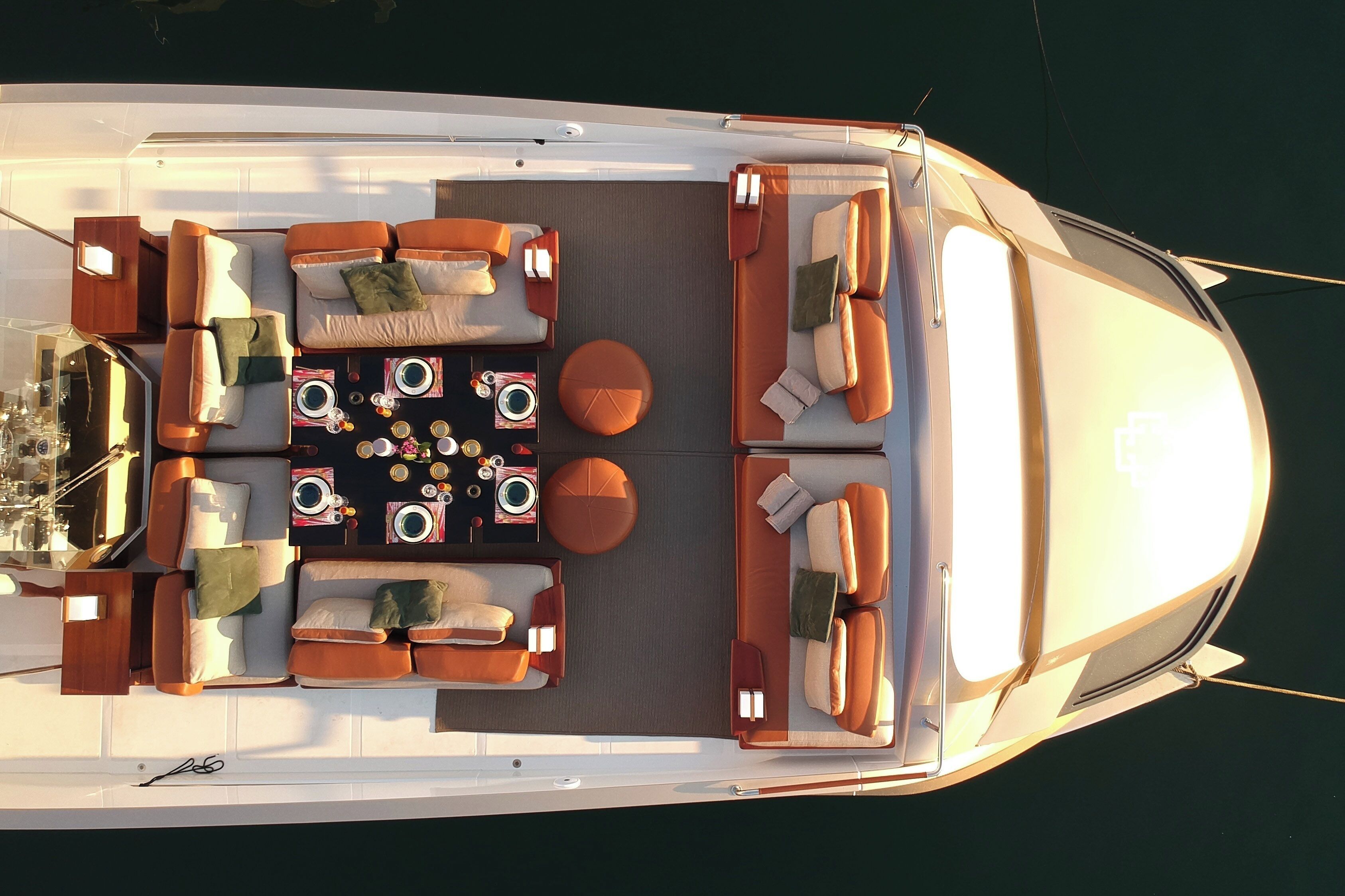 Photo - House of Hütter- Floating Home Goldfinger