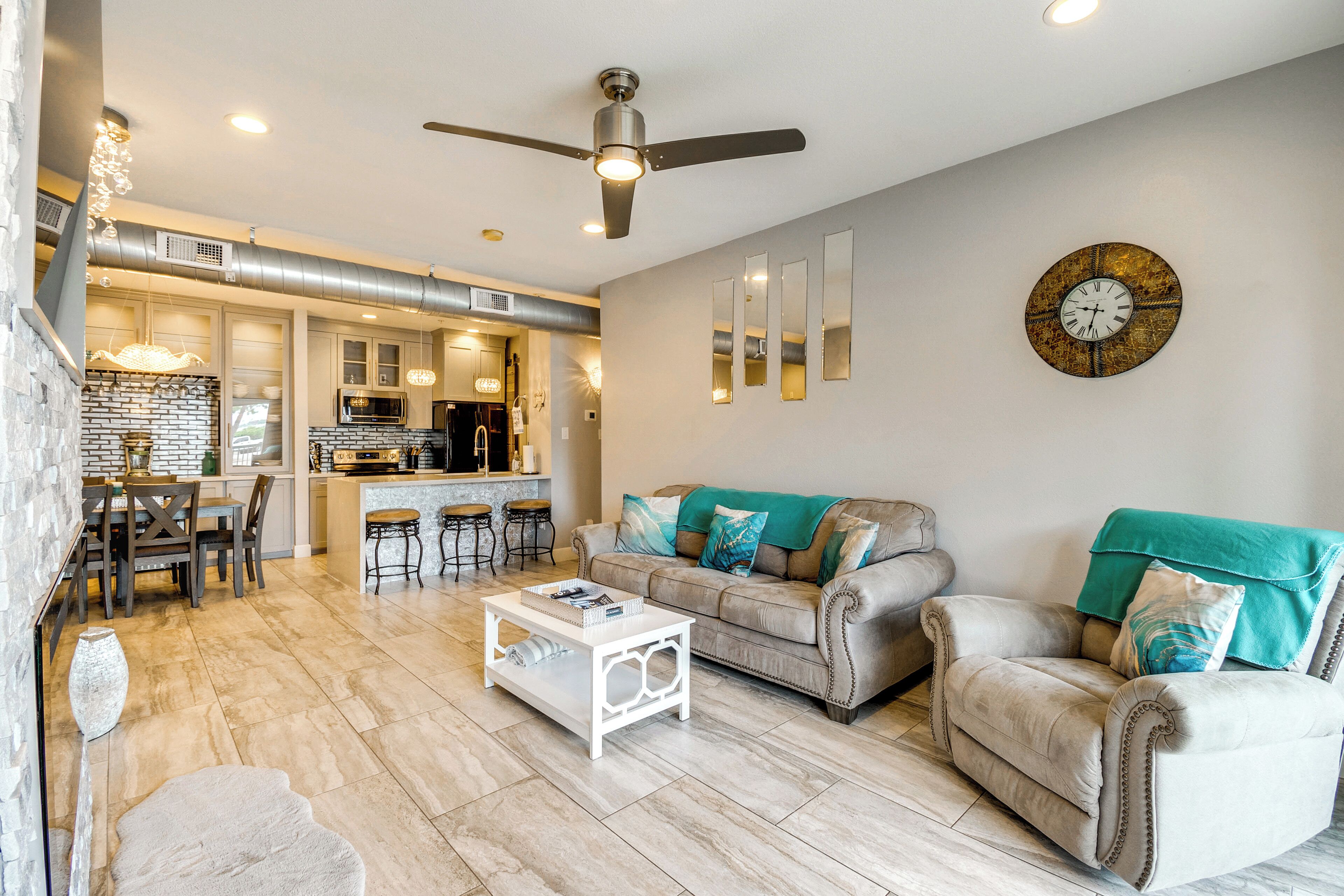 Charming Montgomery Condo - Lake & Pool Access!