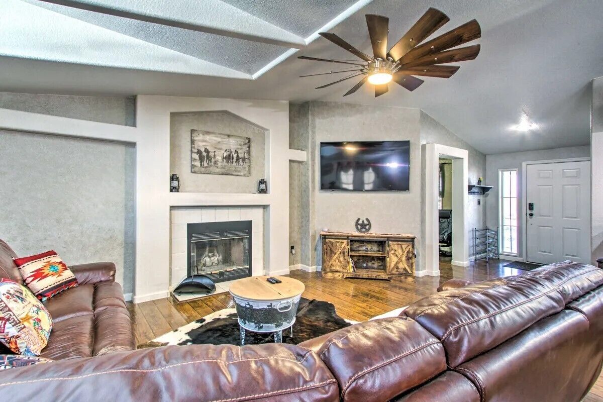 智能电视、壁炉、乒乓球