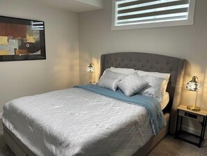 1 bedroom, WiFi - 1 Bedroom Cozy Basement Suite (Calgary)