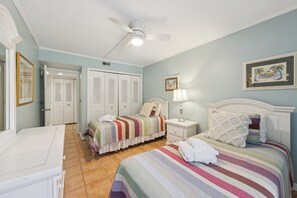 2 chambres, fer et planche Ă repasser, Wi-Fi, draps fournis