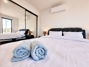 Rumah | 2 kamar tidur, meja kerja, dan internet