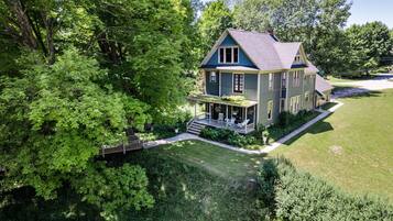 House | 6 bedrooms