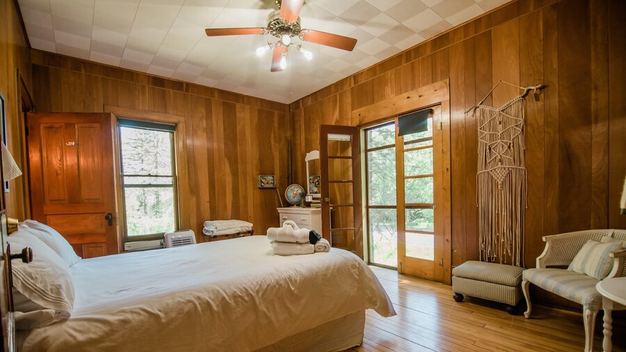 Jack Room BW Boutique Hotel