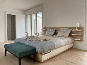 3 bedrooms, iron/ironing board, WiFi, bed sheets - Spacious apartment of 120 m² in Gujan-Mestras (Gujan-Mestras)