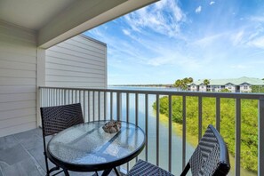 House | Terrace/patio