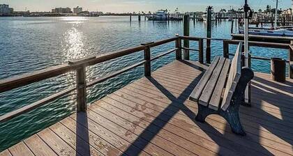 The Seashell Suite w Private Balcony Walk 2 Beach