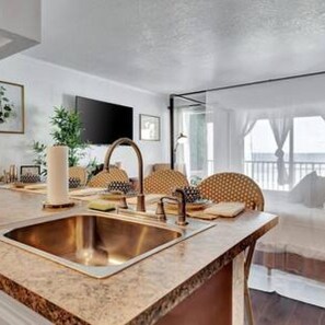 1 habitación y acceso a internet