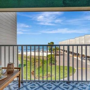 Exterior - The Hemingway 2bd Tropical Elegance on the Water (Tampa)