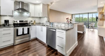 Cove Cay 2bd - 5 Star Amenities on the Golf Course