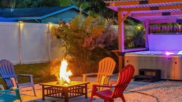 House | 4 bedrooms, desk, Internet