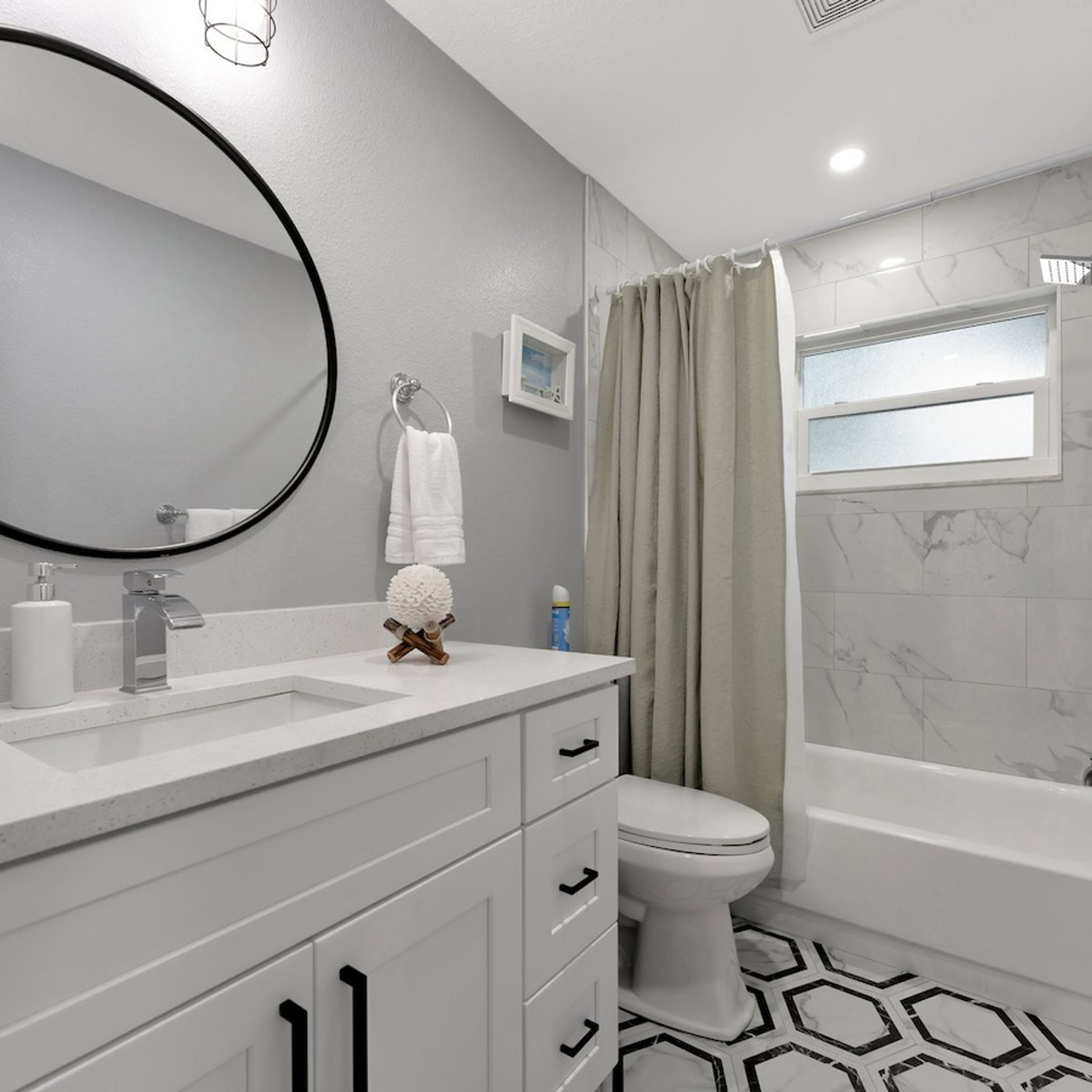House | Bathroom