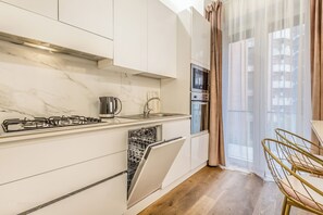 Fridge, oven, stovetop, dishwasher - Trastevere 6.2, Casa Malupa Trastevere 6.2 (Roma)
